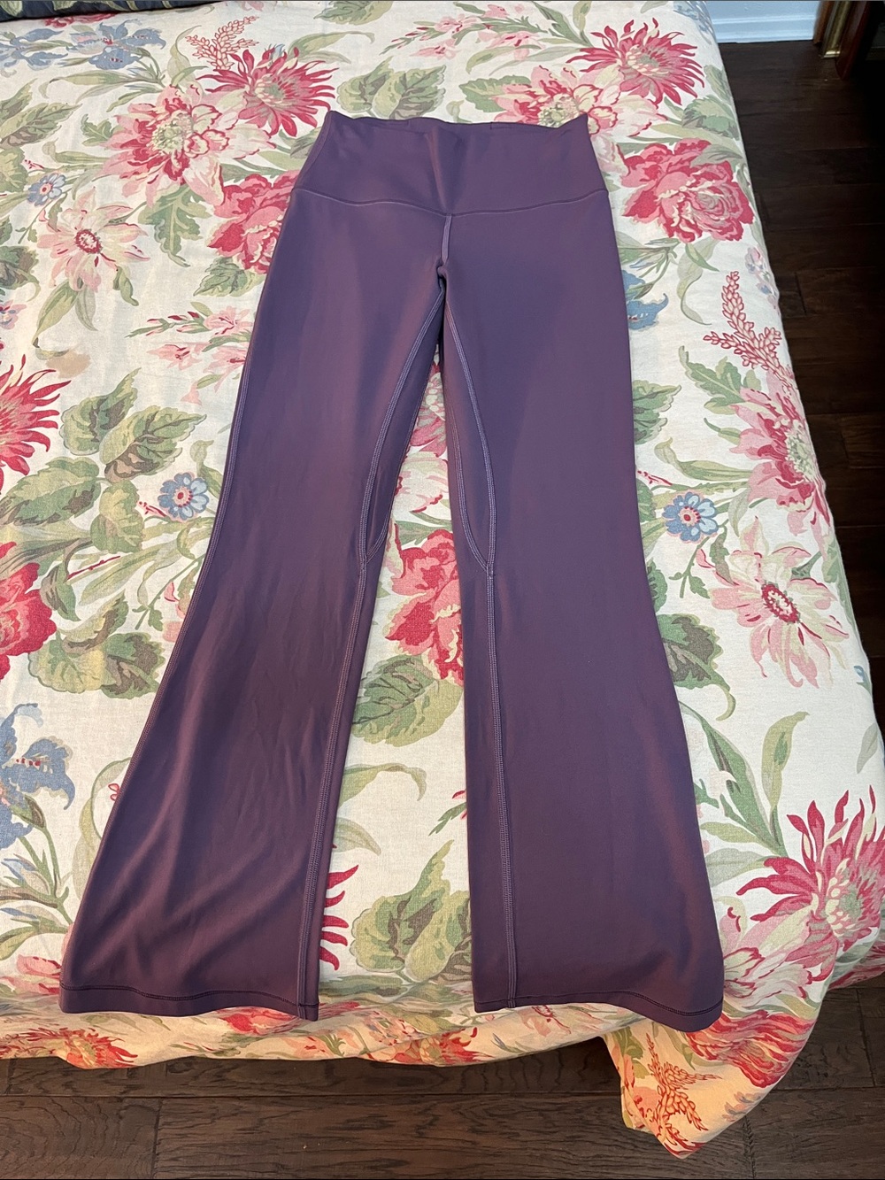 Lululemon Women's Purple Flared Active Pants, extra short